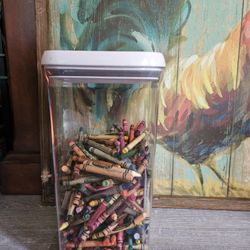 Tub of #Crayons 