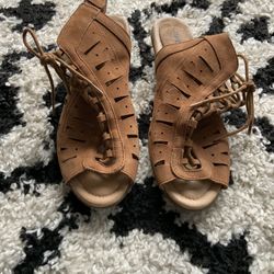 Earth NEW Kristen Lace up, cut out ankle, strap leather sandals, size 9D