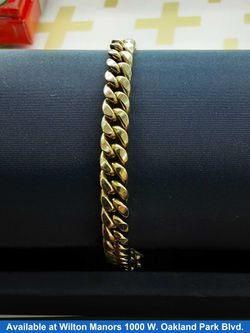 Cuban Link Bracelet - Yellow Gold 10k (.417) 12.2 grams 7 inch