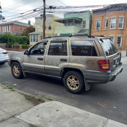 Jeep Grand Cherokee Laredo 2002 - 4WD - 130K Miles