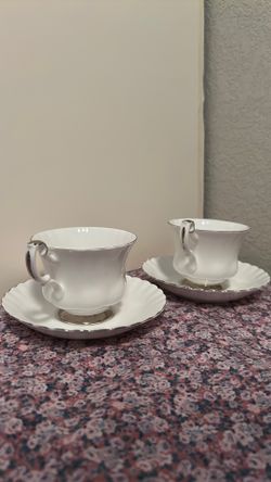 Royal Albert, Chantilly tea cups with saucers