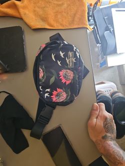 Selling FANNYPack Style Bag "FIGHTING EEL"