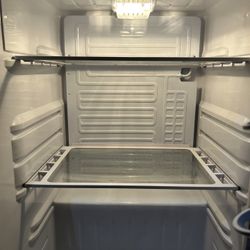 Small Refrigerator Semi New