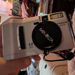 Minolta Dimage S414 Digital Camera Works Great