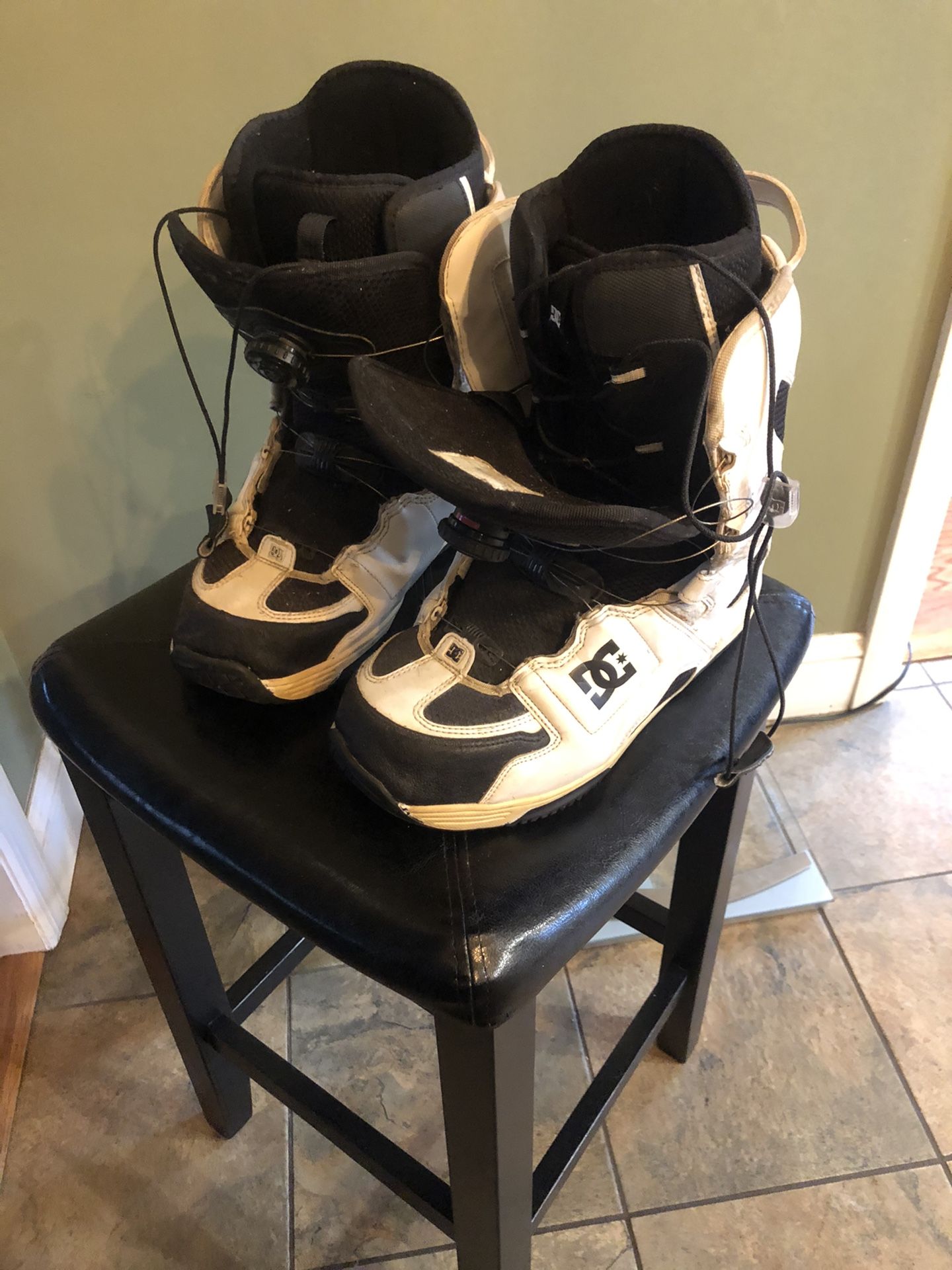 DC Scout Snowboard Boots Men’s size 10.5