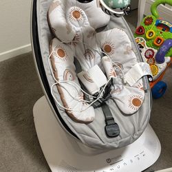 4moms Mamaroo Multi motion Baby Swing