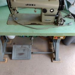 Juki, High Speed Industrial Straight Stitch Sewing Machine 