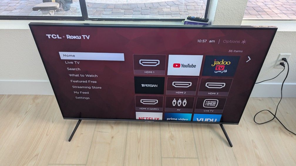 TCL QLED Mini Led 55in Roku Tv 4k, Like New