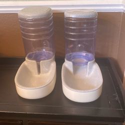 Food Dispensers For Small Animals 