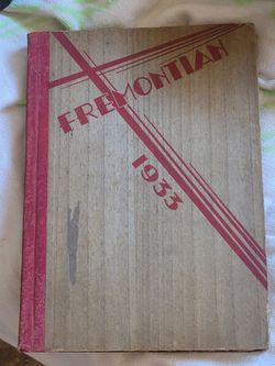 MLB Hall of Famer Bobby Doerr in Yearbook. Rare 1933 John C. Freemont High School Yearbook:"The Frontonian"