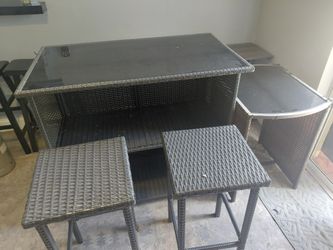 Moving out sale