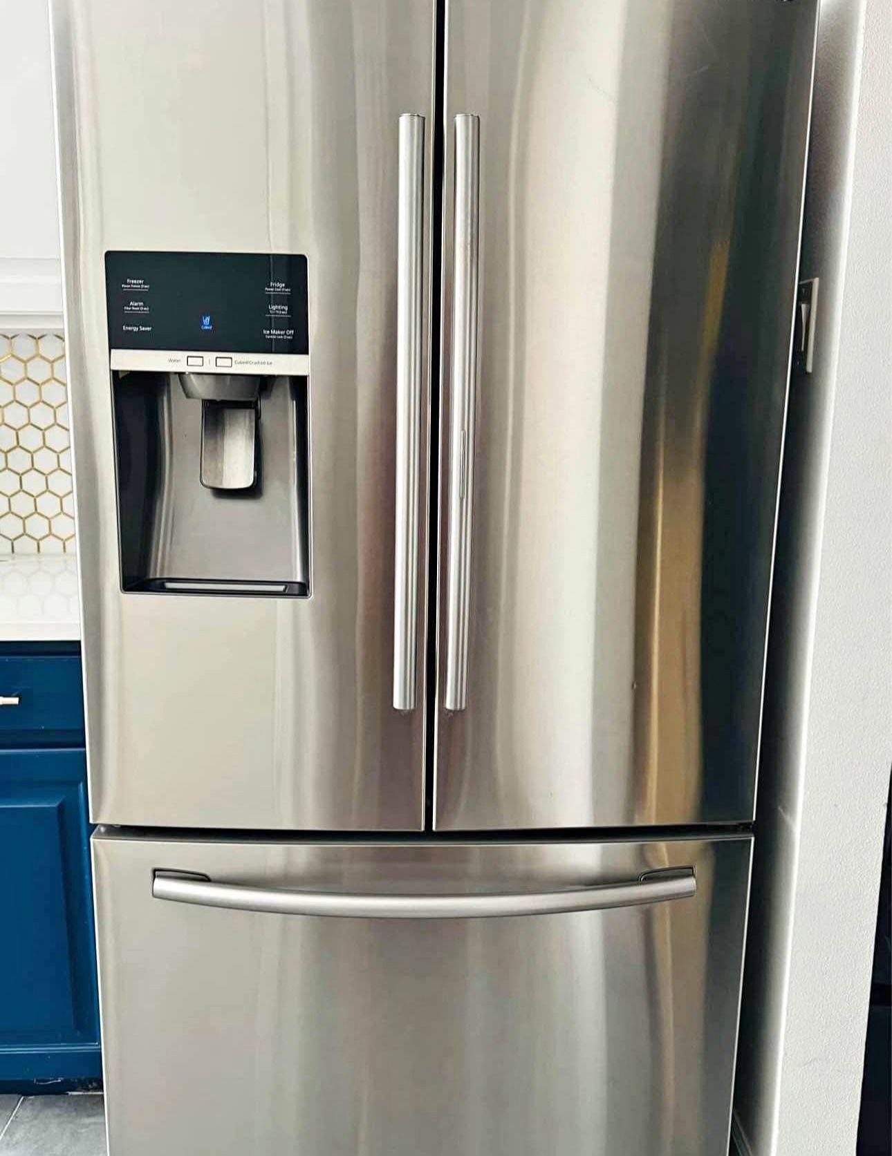 Refrigerator 