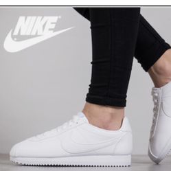 Nike Classic Cortez Leather Triple White Out Sneakers 807471-102 Women's 8.5 Shoes