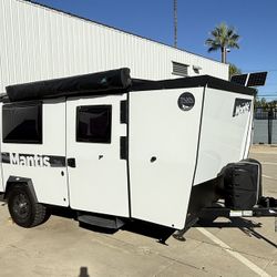 2022 TAXA MANTIS - MANY EXTRAS