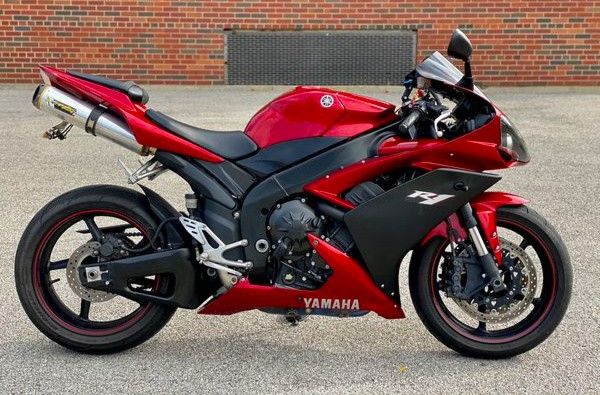 2010 Yamaha R1 Red