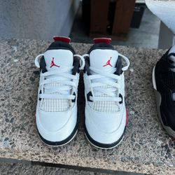 Jordan 4  Retro   “Red Cement “