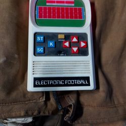 Old Skool Electronic Football Game still Looks Brand New 