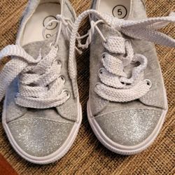 Toddler Size 5 Sparkle Tennis Shoes 