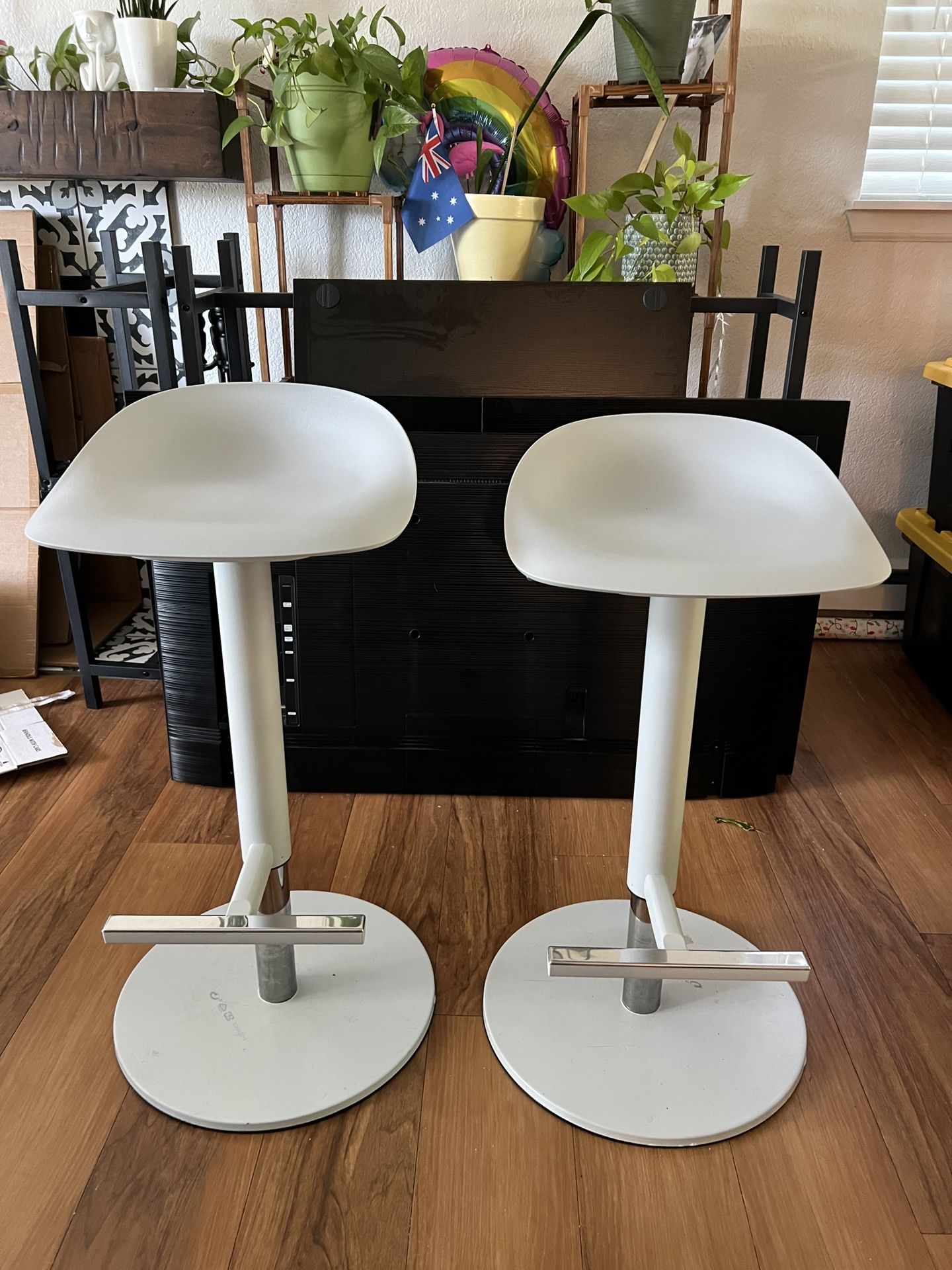 JANINGE bar stools in gray 2x