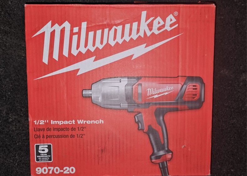 Milwaukee Corded 1/2" Impact Wrench 