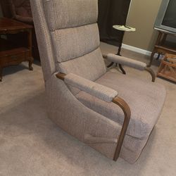 Light Pink Recliner 