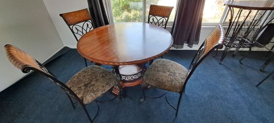 Dinning Table and Chairs
