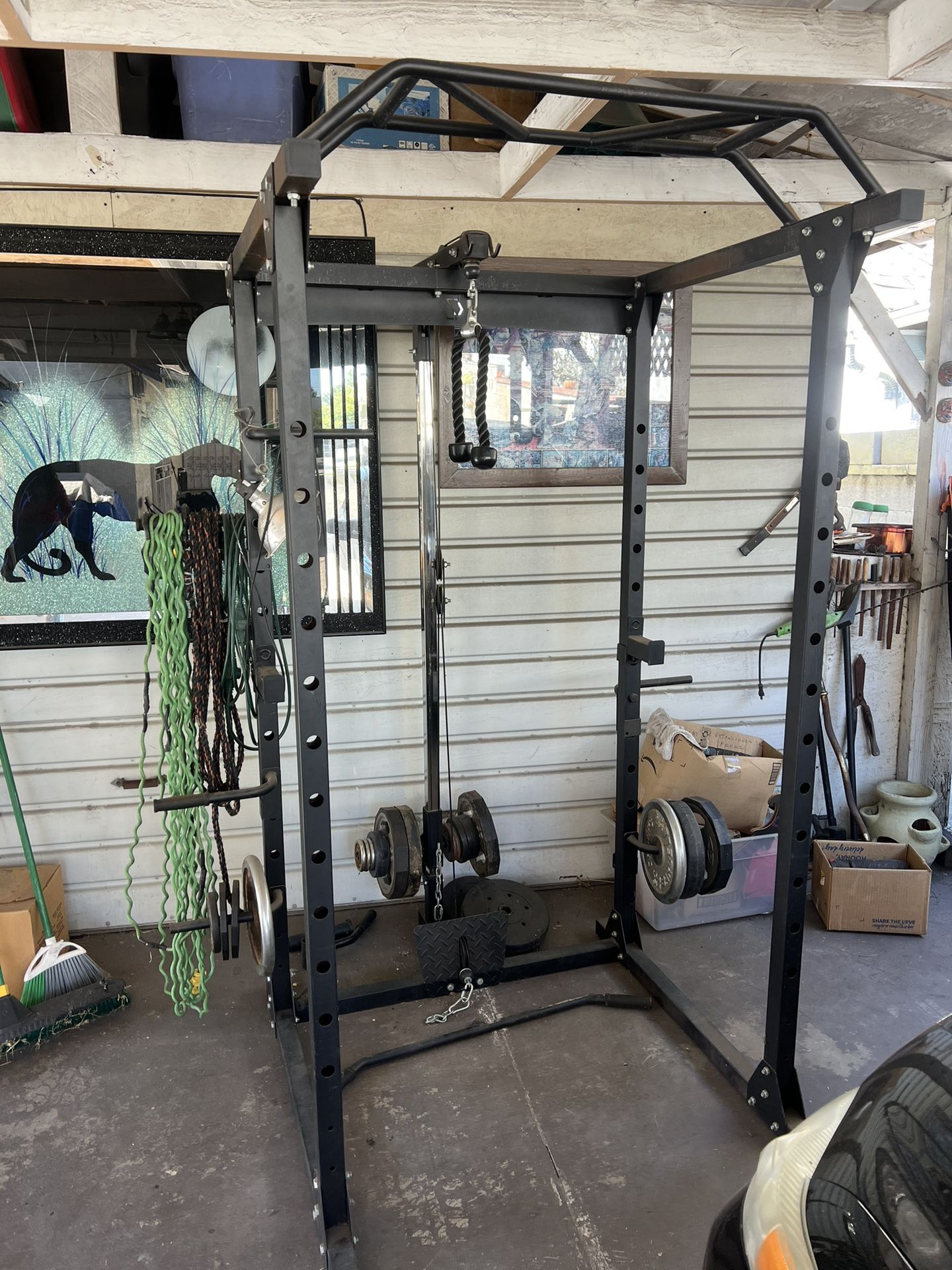 Squat Rack With Pull Down