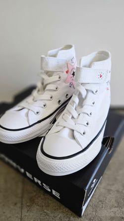 Converse Chuck Taylor High Top Sneakers Youth size 12.5