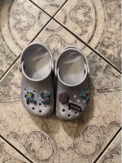 Crocs size 10 kids