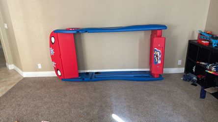 Spider-Man, twin bed