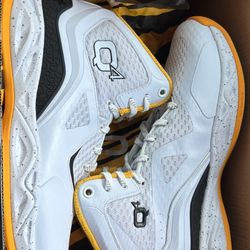 Basketball Shoes Brand New 7.5