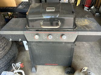 Megamaster 3-Burner Gas Grill