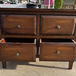 Night Stand / Side Table 