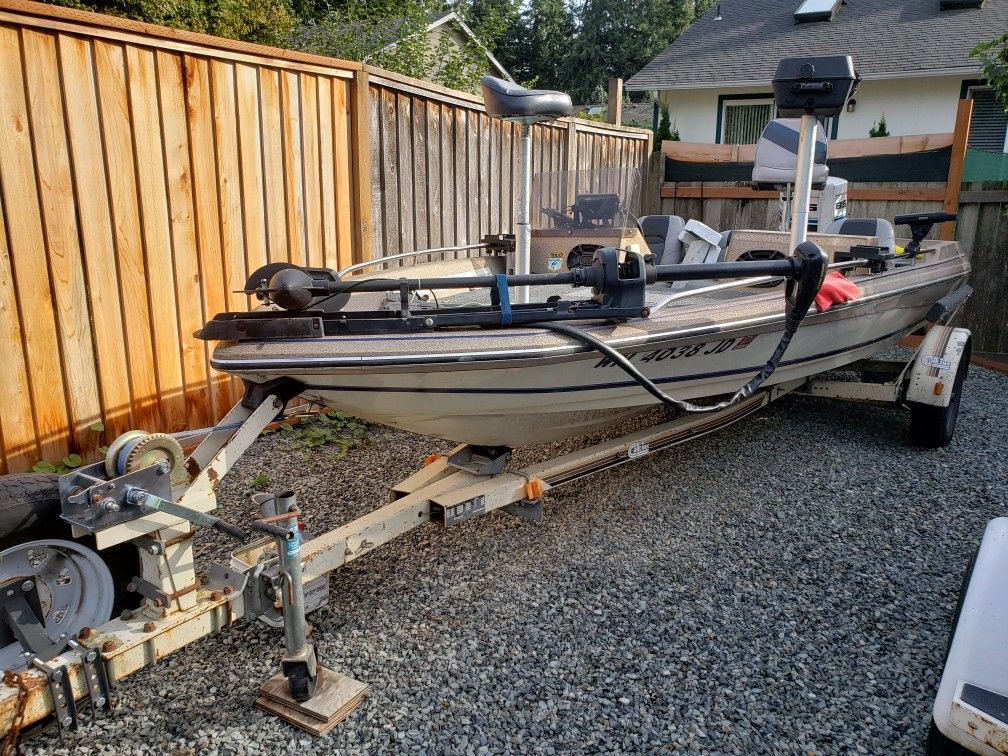 1983 bayliner bass boat