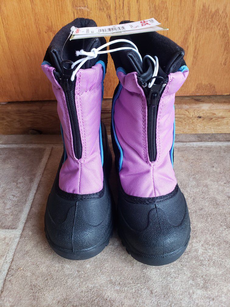 New Girls Size 11 Snow Boots Never Worn!