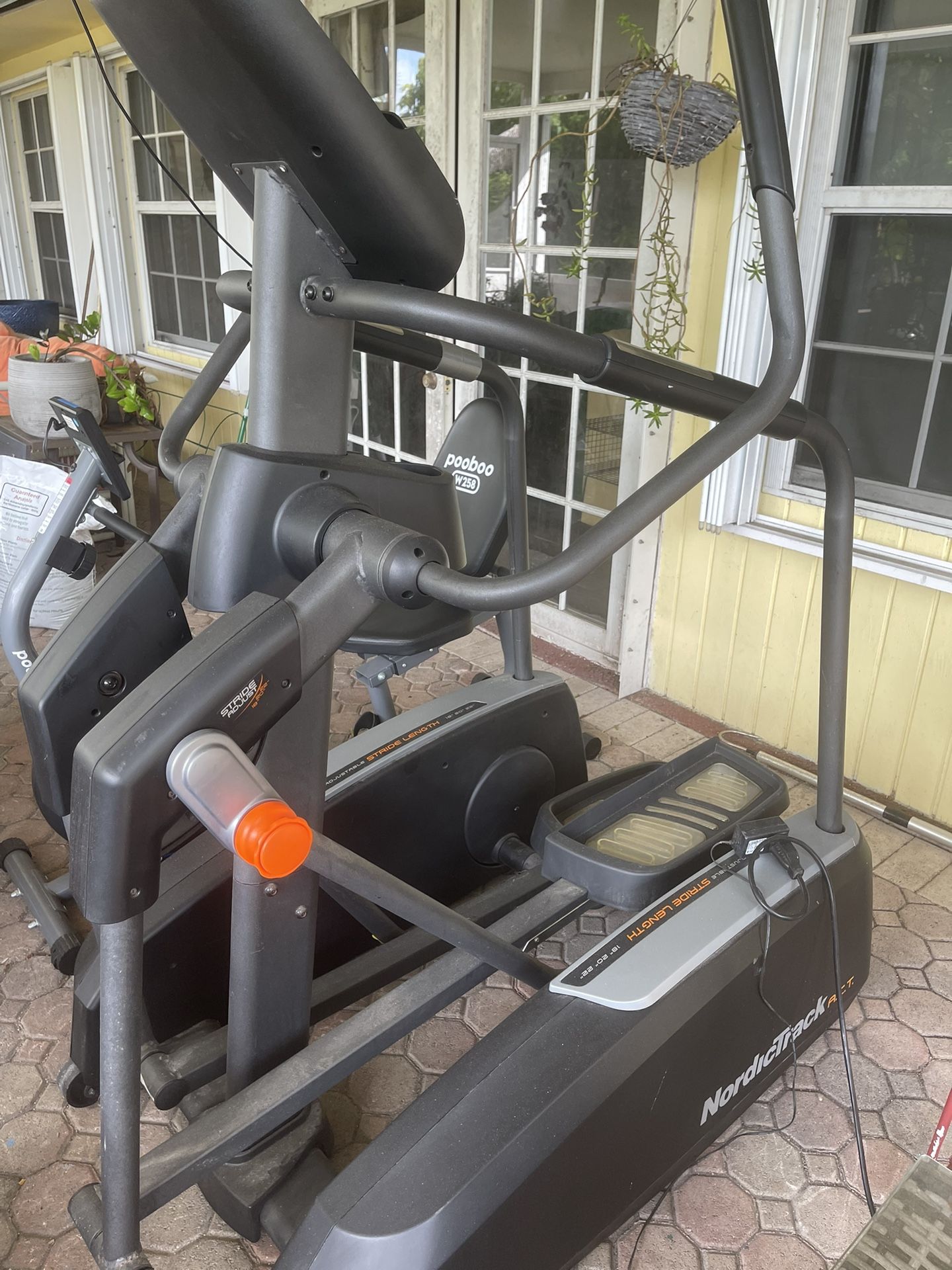 NordicTrack Elliptical A.C.T Adjustable Stride Length