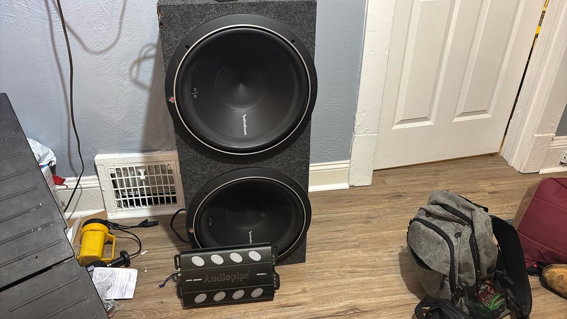 Rockford Fosgate P2 15 Inch Subwoofers 1000 Watt Audiopipe Monoblock Amp