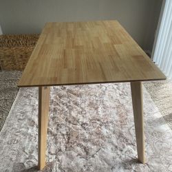 Dinning Table 
