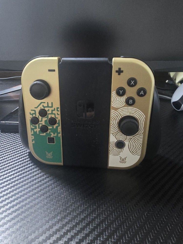 Nintendo Switch Zelda Bundle