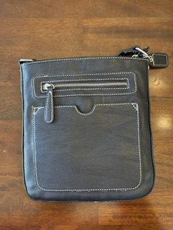 Clarks Black Crossbody Bag with White Stitching (Ireland 🇮🇹)