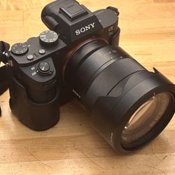 Sony A7S + 24-70mm Lens