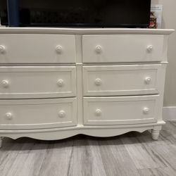 Pottery Barn Dresser 