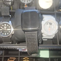 Apple Watch Series 8 