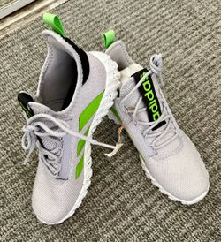 NWT adidas tennis shoes