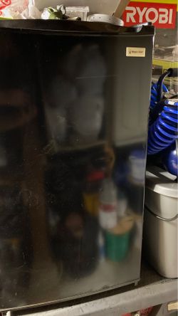 Mini fridge