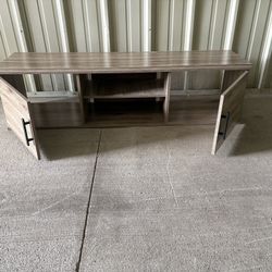 Floating Console 
