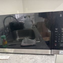 LG Microwave ( Used For Few Month )