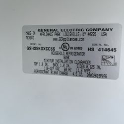 GE side-by-side fridge great condition