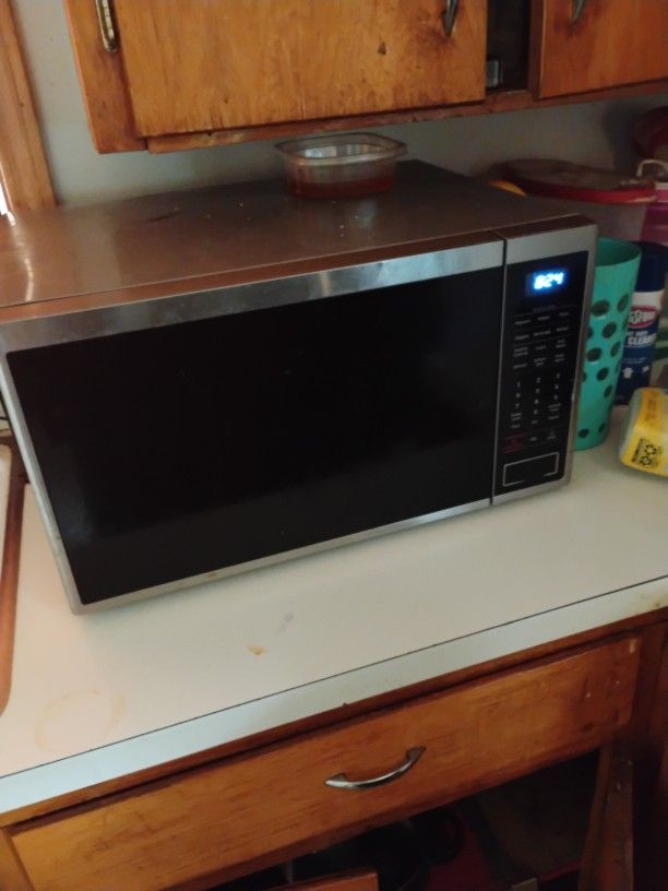 Microwave Oven
