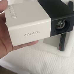 Mini Projector Works TESTED